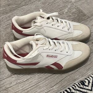 Reebok Cream and Rose Casual Sneakers